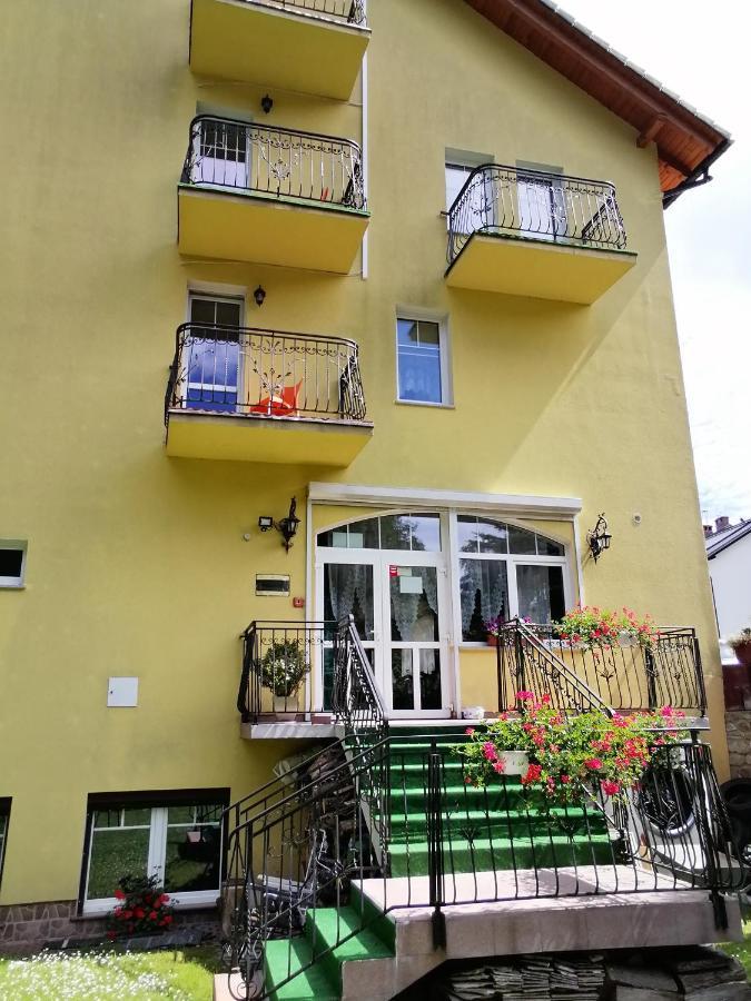 Świeradów-Zdrój佩斯亚旅馆住宿加早餐旅馆 外观 照片