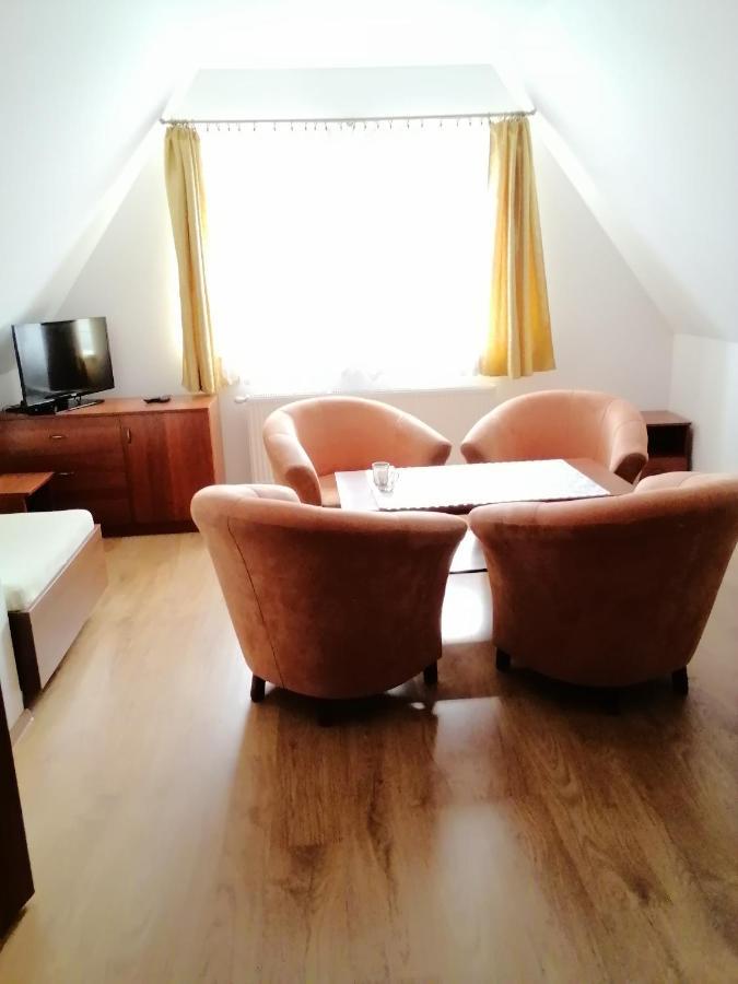 Świeradów-Zdrój佩斯亚旅馆住宿加早餐旅馆 外观 照片